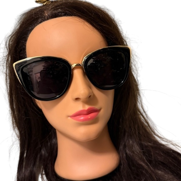 Two IVEARNE PRO sunglasses without any scratches brown and black chic and fun main image 11